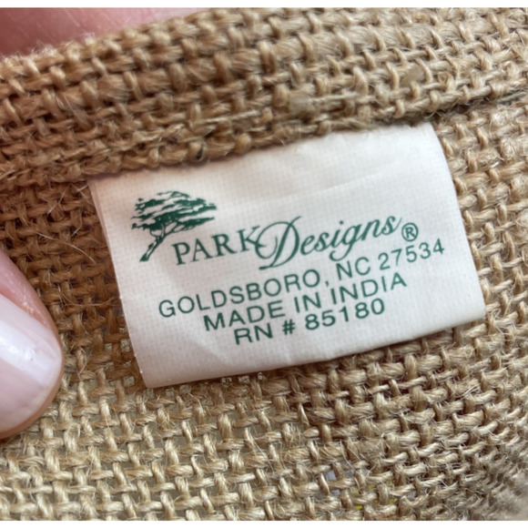 72" Round Burlap Tablecloth Natural Jute Ruffle Eyelet Trim Country Park Designs - Picture 3 of 5